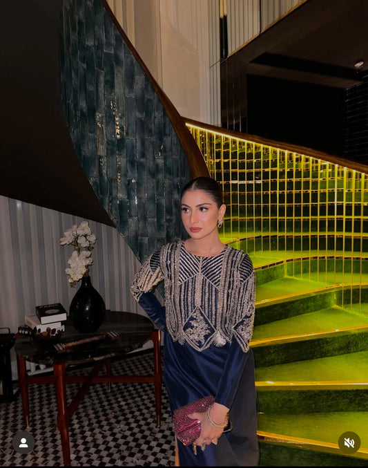 Amaya - Pure Tassel Silk