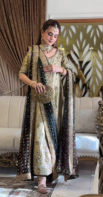 SUMBUL IQBAL 3.0 - Skin Gold