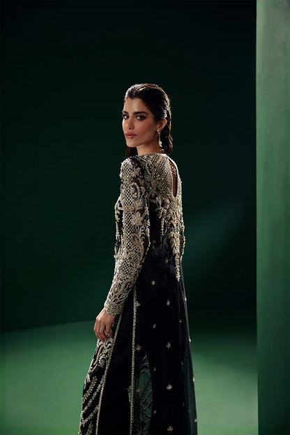 Detailed hand embellished design of Soraya Eclat Pakistani formal wear